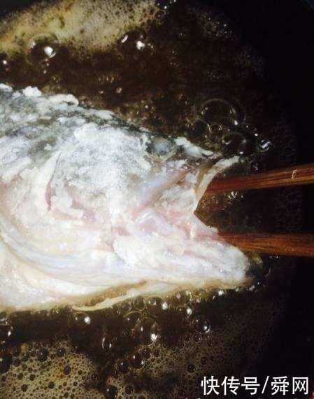 美味|农村稻田边上野餐,这样的美味让人欲罢不能,你吃过吗?