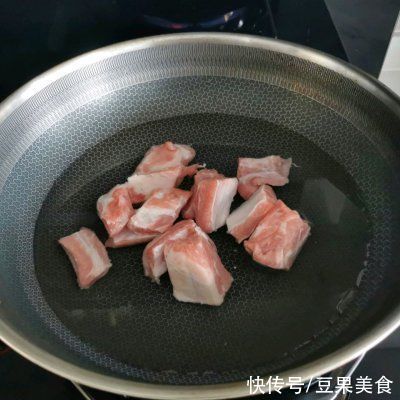 简单省事懒人菜南瓜焖排骨，一次就上瘾