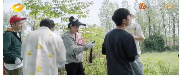 彭昱暢|張子楓與梁靖康互動(dòng)不避嫌，彭昱暢故意拱火，差點(diǎn)讓黃磊下不了臺