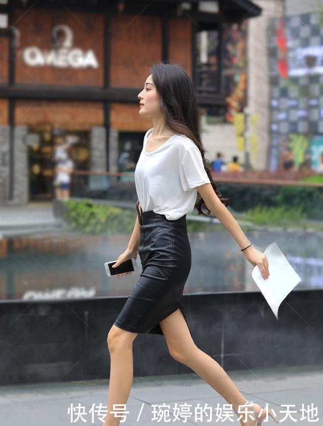 服饰|经典的搭配,白色短袖衫配黑色包臀裙,尽显青春的活力,美丽迷人