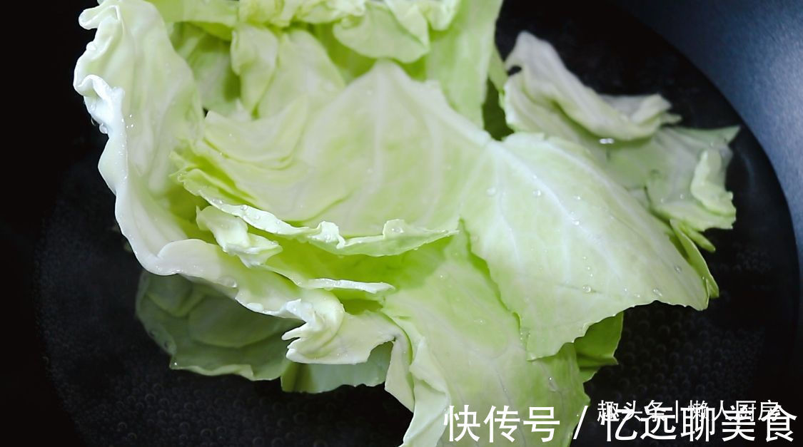 小段|夏天我家就爱这样吃包菜，1.5元一个包菜，人人都吃得起
