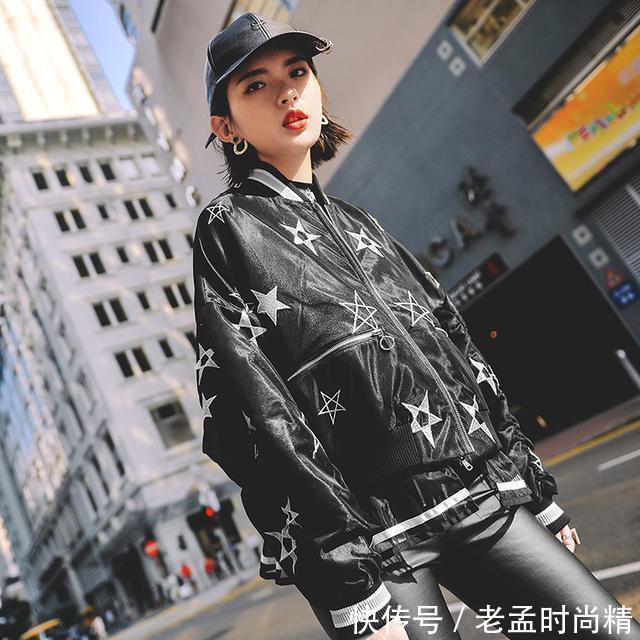 风衣 这时候应该穿什么上衣?这些很合适你