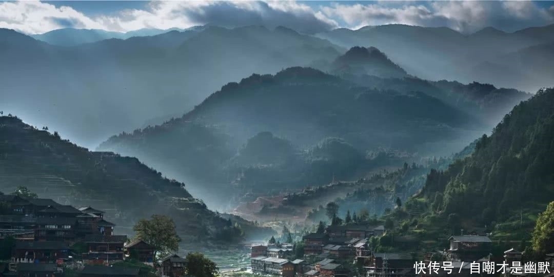 这个深山市集让清清瞬间回到了云贵高原