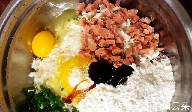 搅点面糊就能做的饼,早餐这样吃真营养,蓬松暄软,好吃好做!