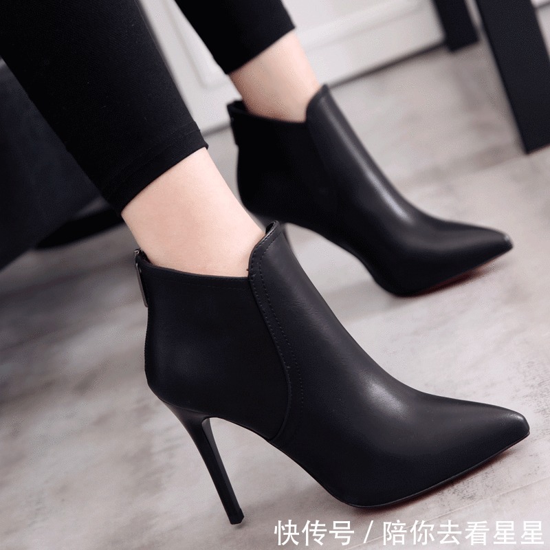 潮味儿 穿上高跟鞋使你的脚显得更纤细,告别臃肿