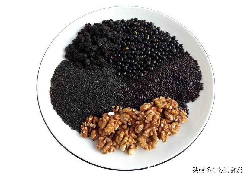 中老年人|人到中年不管有钱没钱,建议常吃5种食物,营养美味,比保健品强