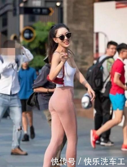 时髦|打底裤穿出时尚女神的个性时髦,给人自信美