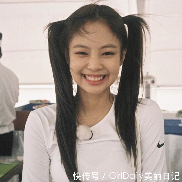 双马尾|学会这3款适合圆脸少女的夏日扎发,元气满满一整夏!