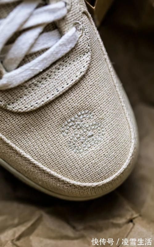 “富婆快乐鞋 2.0”!这颜值、这质感,小编只能祈祷别再涨价了!