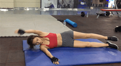 脚跟|哥伦比亚健身“辣妈”,36岁依旧体态曼妙,快get她的塑形动作!