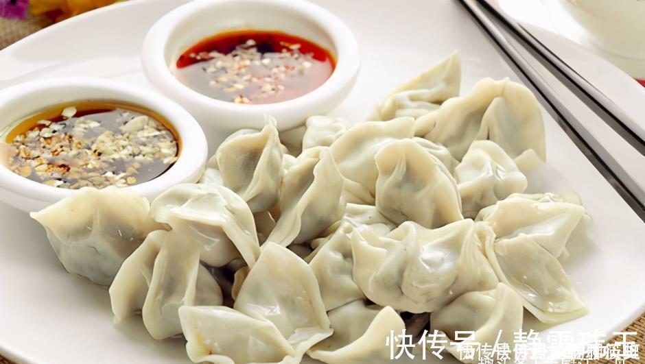 饺子|饺子肉馅不好吃?面点师教你正确调馅做法,饺子肉馅鲜嫩又多汁