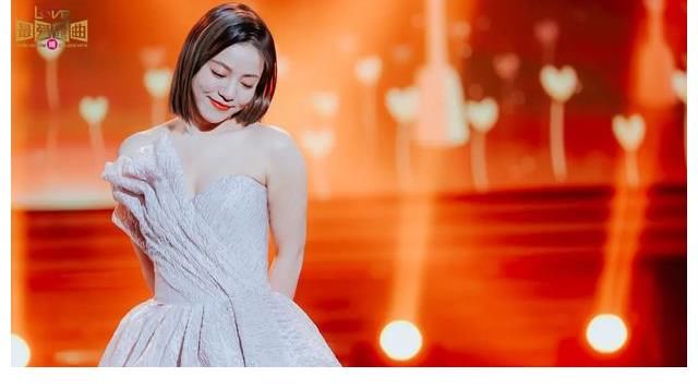 《最爱金曲榜》陪伴走过温暖岁末