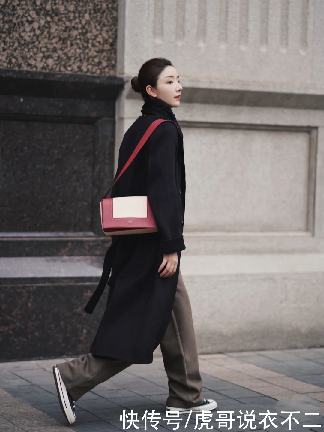 越简约越气质，时尚博主的大衣穿搭，“无视”年龄照搬都好看