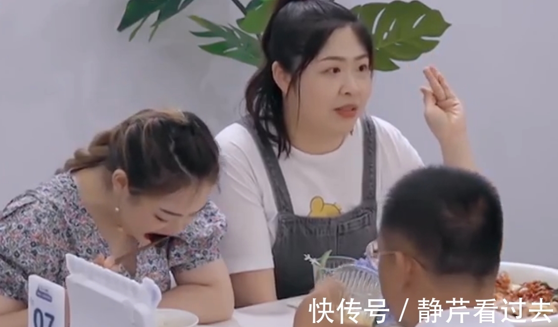 后廚|《中餐廳》開張,黃曉明未能發(fā)揮元老作用,3個(gè)細(xì)節(jié)顯露霸總本色