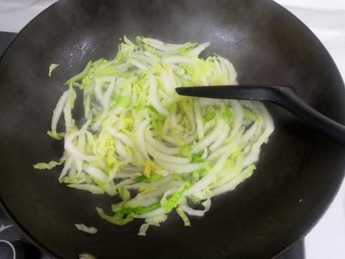 天冷,早餐这样吃,尤其这碗面,健康营养味道好,吃着肠胃舒服