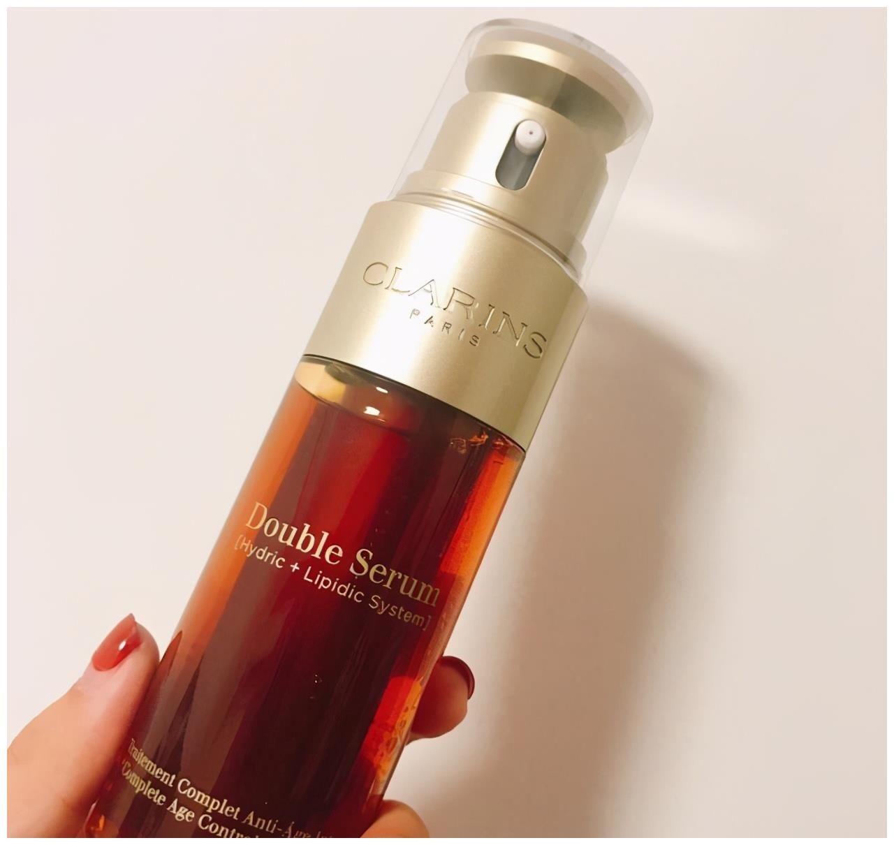 这几款品牌的美白补水精华液去黄抗初老，定格住你年轻肌肤的秘诀