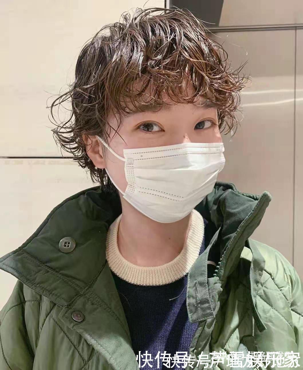 造型品|烫发不会打理造型今年流行“吹不干”发型,不用造型也很时髦