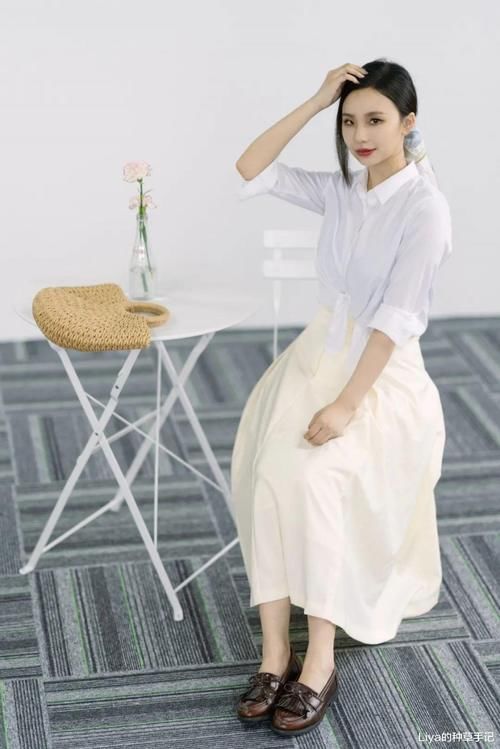 “王炸裙”好看又撩人，2021就买它！