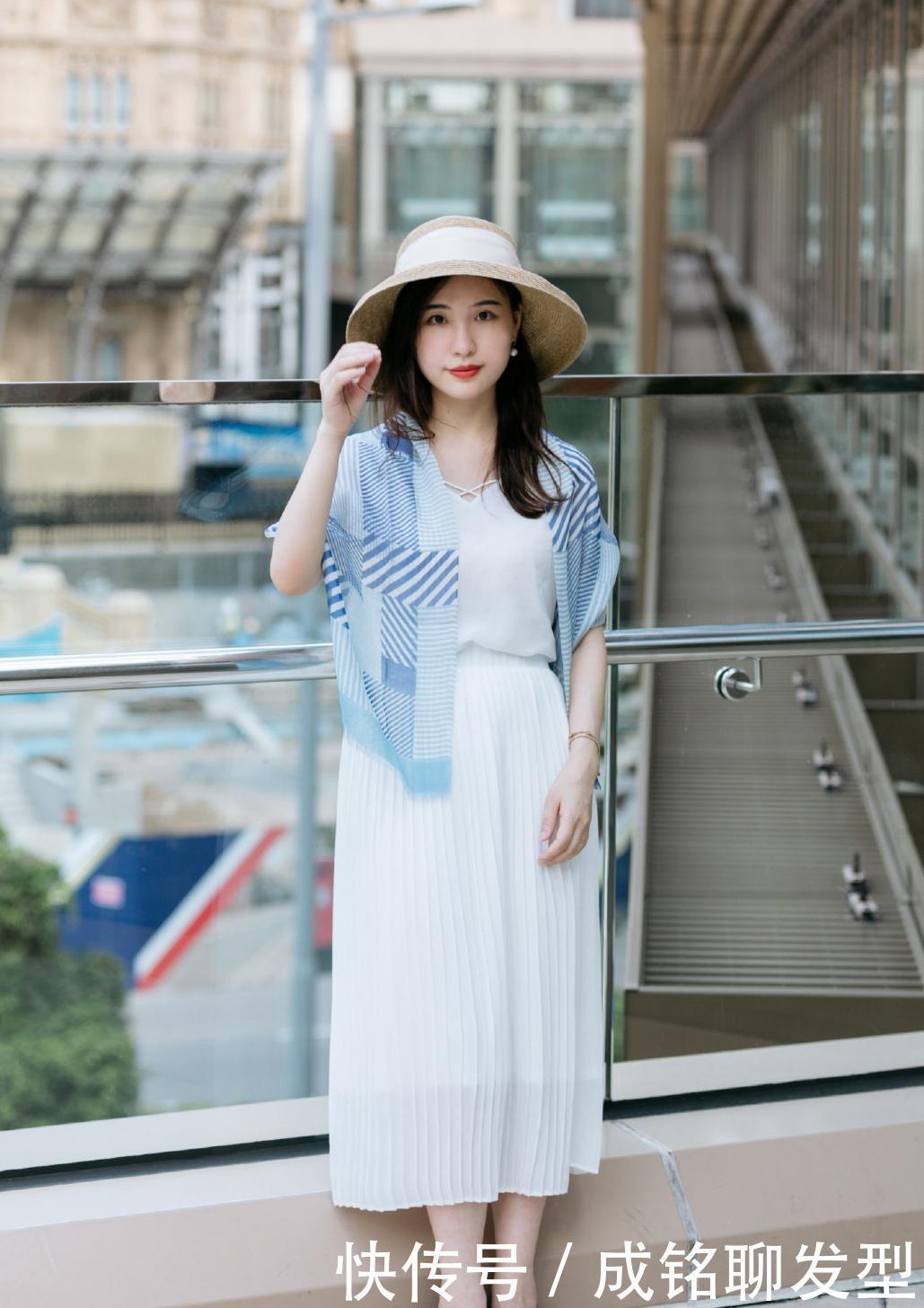 气质|夏装不知怎么搭配,看看这位博主的穿搭,奔四的年纪美得精致优雅