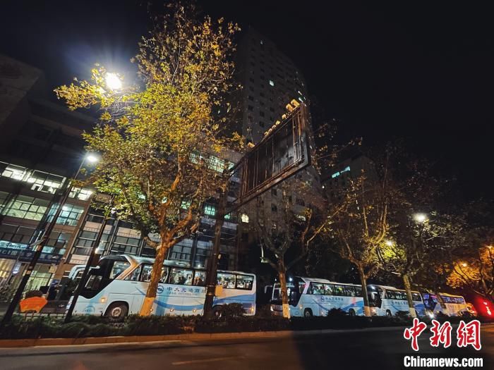 北仑|杭州多家省市级医院医护连夜集结 驰援宁波北仑