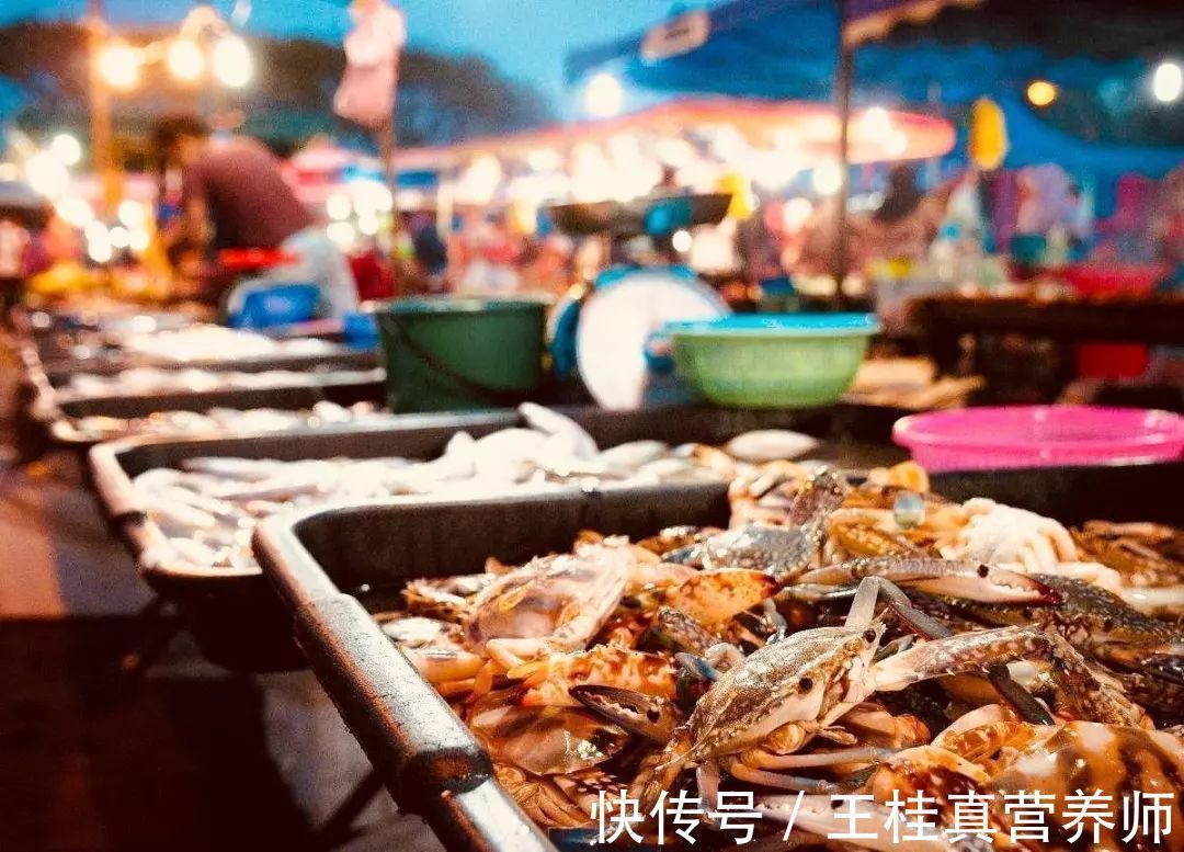 高尿酸|高尿酸的人,必须忌口的8种食物,吃过2种,痛风可能会悄然而至