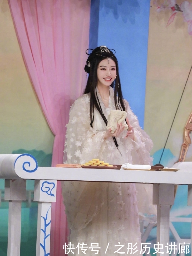 《快本》三对cp组合齐亮相,只剩一对尴尬,火与不火的差距太大