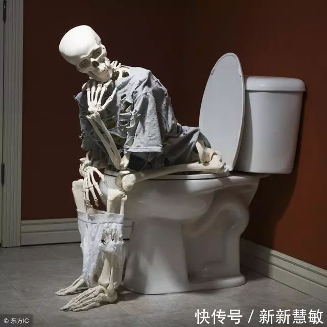 中老年人|便秘爛在腸道里這種水果泡水喝，不花錢強行沖走多年便秘