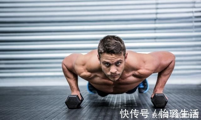 肩肌|俯卧撑个数,代表你的身体健康指数!你能一次性完成30个吗?