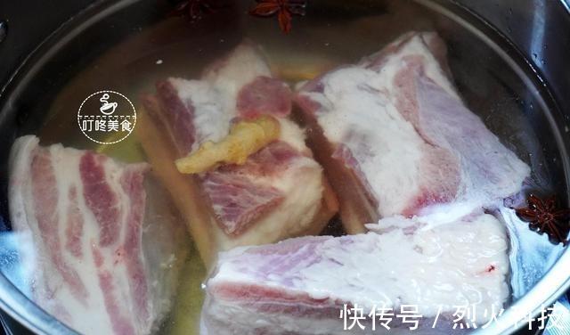 炸扣肉时，别直接下锅炸，学会这些技巧，扣肉好吃不油腻，太香了