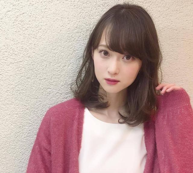 刘海|35岁左右女人适合什么发型?三组时尚减龄的日系发型,简单显气质