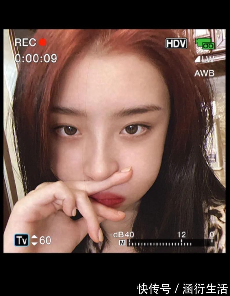 秃头|“爆顶染”赵小棠一夜吸赞十几万!丑哭亿万网友的秃头发型,怎么就火了?