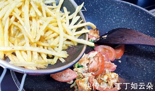 翻新|西红柿炒土豆是经典老菜，翻新做法，就是要赶上新潮流！
