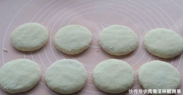 它不是面包却比面包好吃,不加一滴油,健脾养胃易消化,老少皆宜