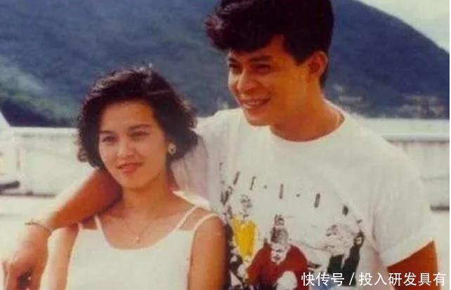 版本的乔峰|83版的乔峰为什么总戴帽子?黄日华摘下帽子后,网友笑出猪叫声