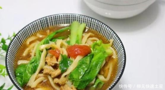 早餐吃不够,晚餐还想吃,这碗面滑溜又筋道,明天就吃它
