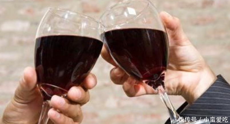 男人长期“滴酒不沾”,身体或许会发生这些变化?