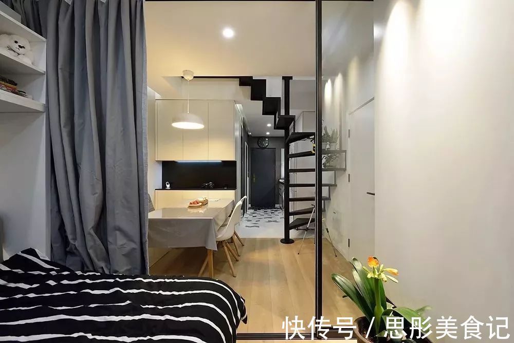 改造|夫妻买下48㎡带阁楼二手房，装出3室1厅+书房，5口之家太幸福了！