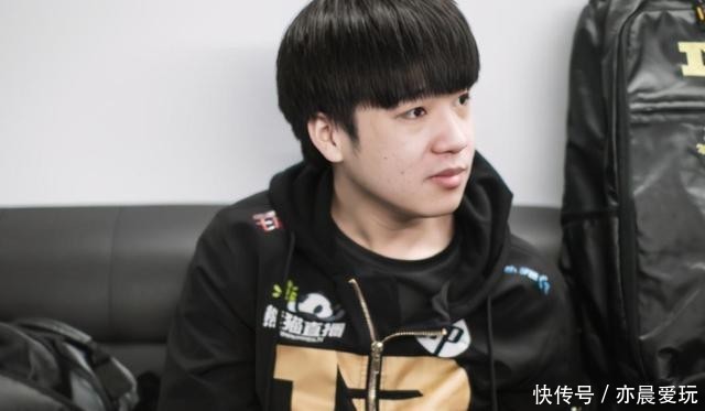 装备|严君泽:这版本中路太强了!小虎说有两件装备能让他无敌