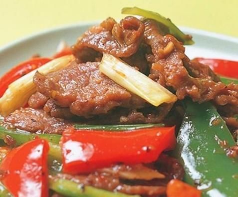 8年厨师长教你牛肉滑嫩不柴吃法，每天吃都不腻，学会做给家人吃