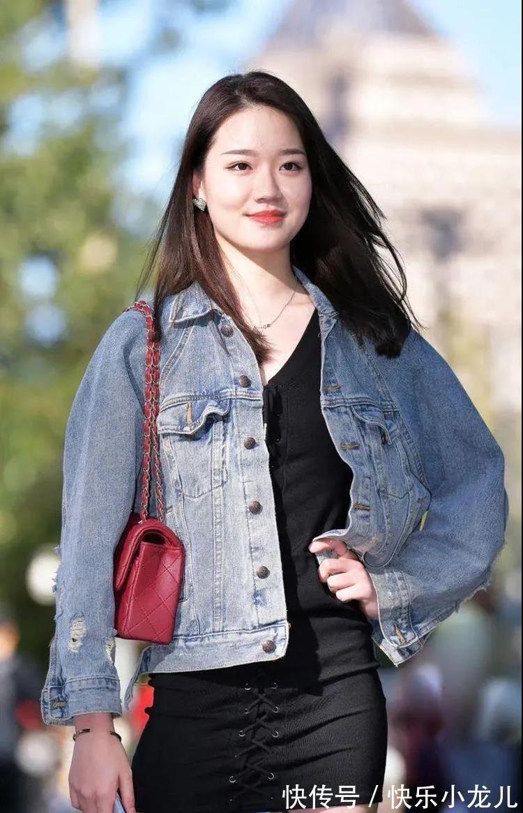 修身裙|牛仔外套配修身裙，一样清新脱俗，帅气又美丽