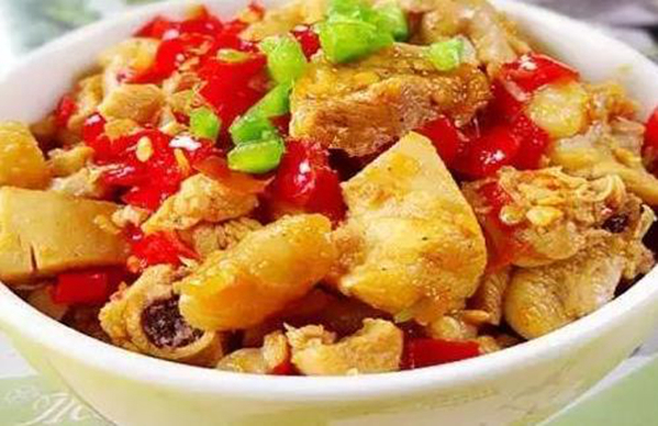 看似复杂,做法简单的家常菜,香辣开胃很下饭,特别美味可口