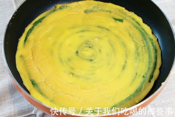 鲜香|豇豆新吃法,不拌也不炒,简单2步就出锅,鲜香软嫩,健康不油腻