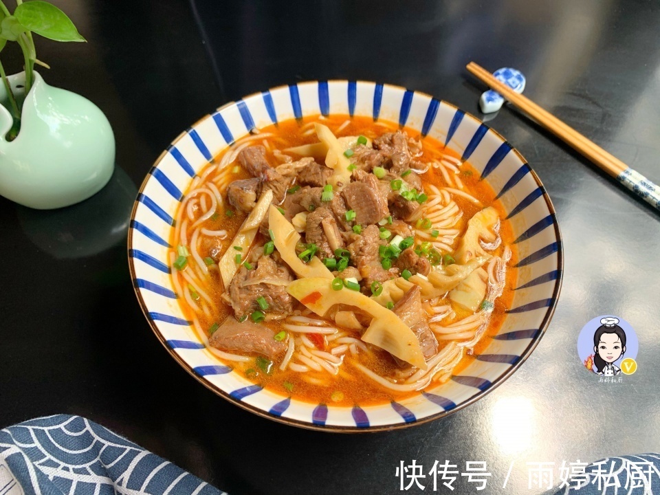 牛肉块|这2样菜一起炖太香了，开胃下饭，用来拌面也好吃，孩子也爱吃