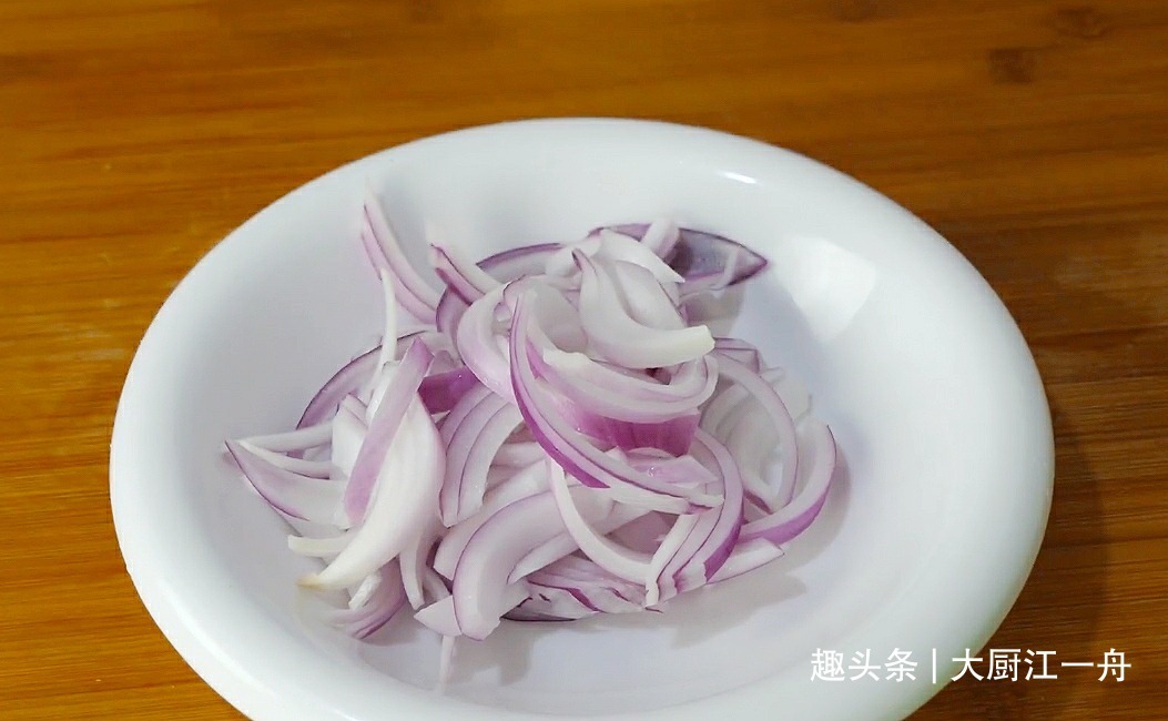 面条不要水煮,换种新吃法,比水煮好吃比炒简单,一周吃6次不多