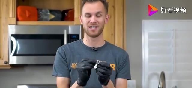 榨成|磁王钕磁铁被扔进搅拌机,火花四溅榨成粉末,难得一见的实验