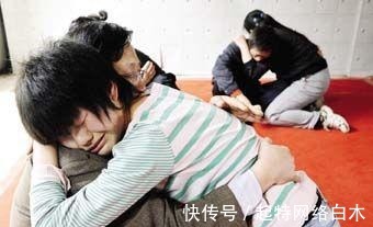 吕莹莹|最让孩子害怕的父母,不是态度不好没耐心,而是更严重的这种