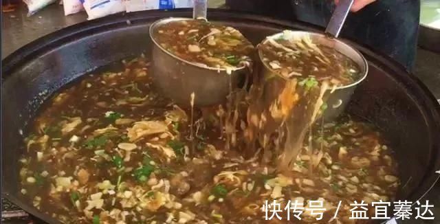 面条这样吃才叫香,农村秘制卤面,大厨详解,出锅那一刻,看饿了