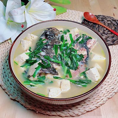 鱼头豆腐汤