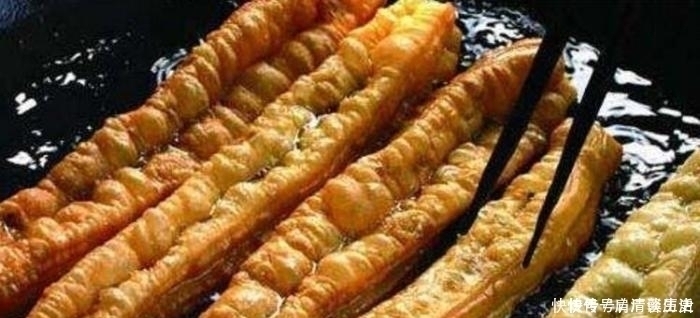 毒素|宝宝出生后身上出现大片红疹和胎记,都是孕妇不忌口吃了这些东西