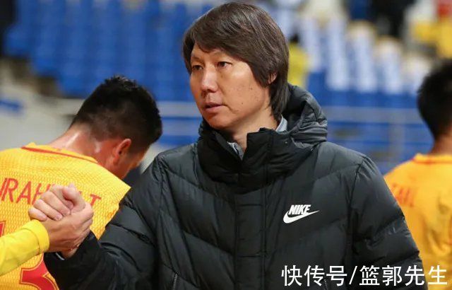 日本男足|人民日报点评国足,点赞武磊很明显,也疑似间接批评李铁了
